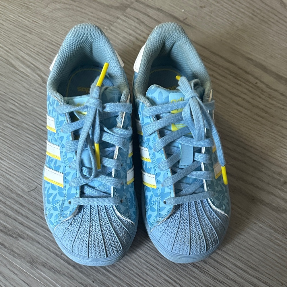 Adidas Kids Light Blue Sneakers with Yellow Accents
